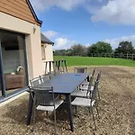 Ferienhaus Madelaine Ranch, Nouvelle Piscine 2025 Le Gast