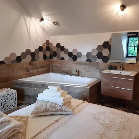 Madelaine Ranch, Nouvelle Piscine 2025 Feriehus