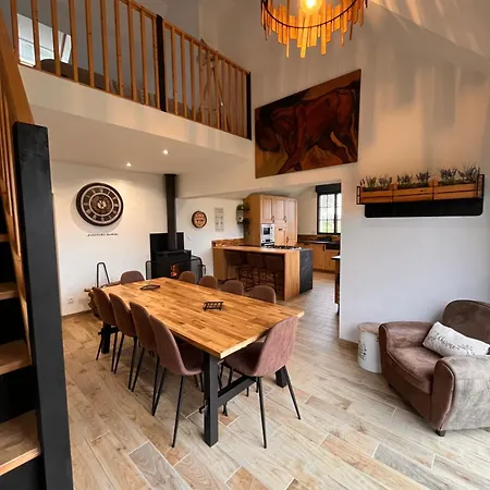 Madelaine Ranch, Nouvelle Piscine 2025 Feriehus